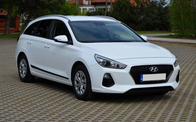 Hyundai I30 cena 46900 przebieg: 201300, rok produkcji 2018 z Sochaczew małe 562